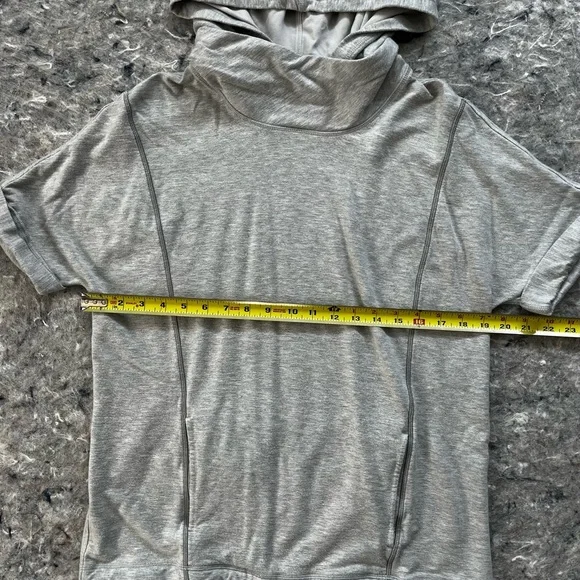 Lululemon Womens Serenity Hoodie 8 Heathered Gray Short Sleeve Pullover W3E32S - Picture 13 of 14